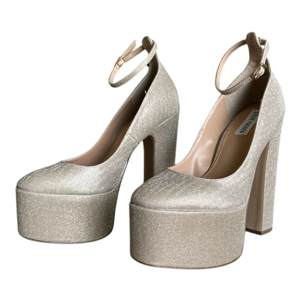 Steve Madden Skyrise Pump Gold Glitter Sz. 8.5 New in Box!